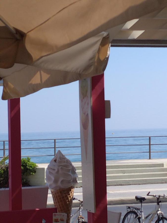 Anastasios Luxury Apartment Sea View Resmo Dış mekan fotoğraf